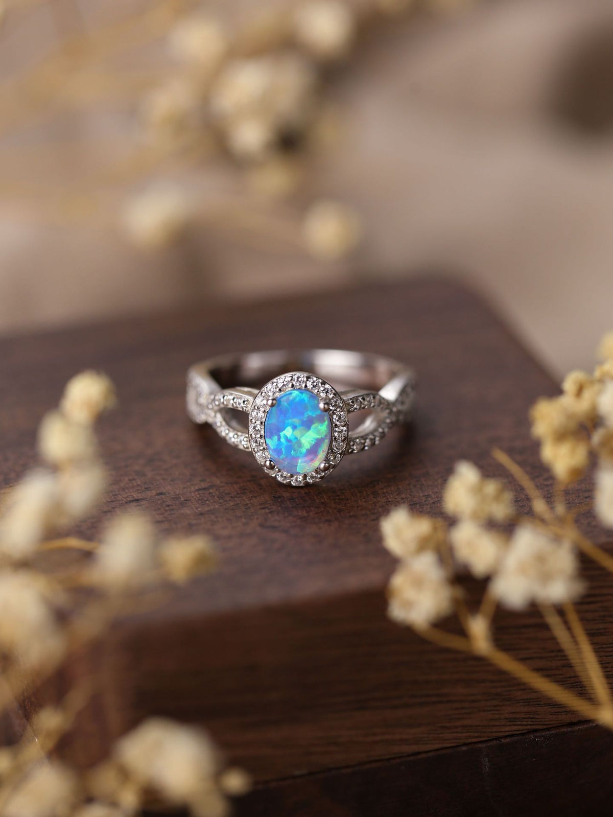 S925 Silver Egg-shaped Opal Ring